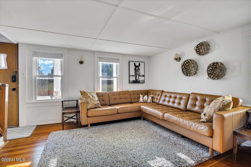 138 Elm Street - Photo 8