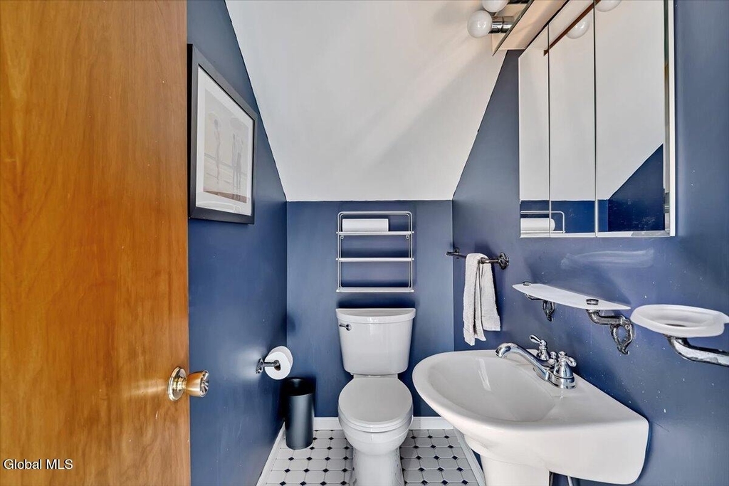 138 Elm Street - Photo 19