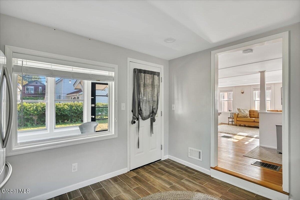 138 Elm Street - Photo 5