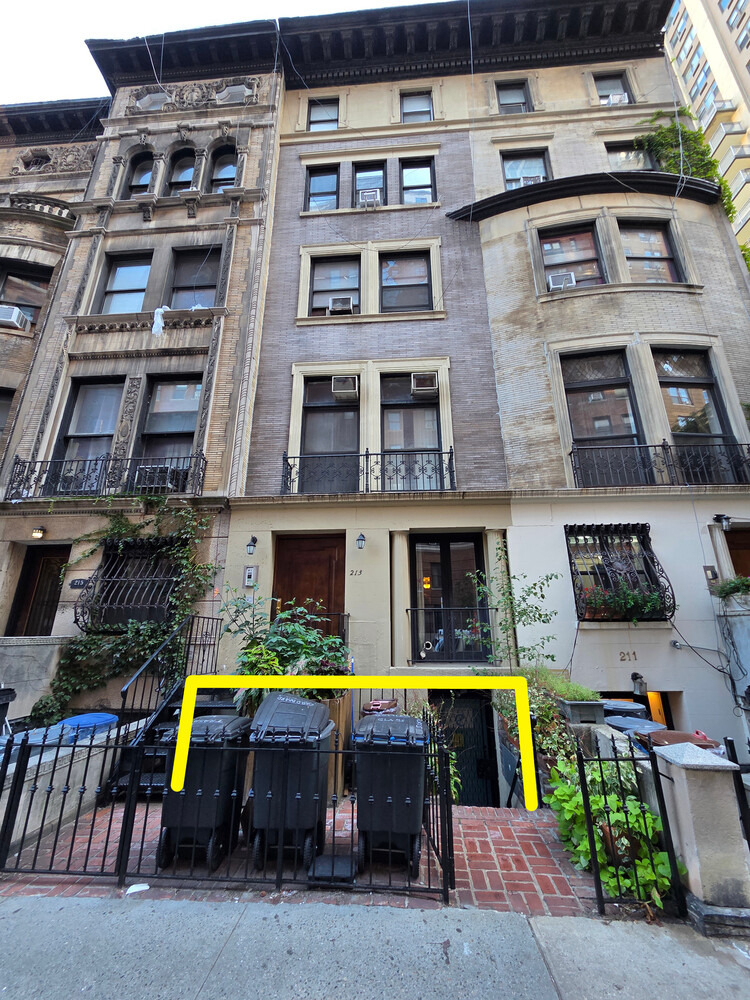 213 W 70th Street - Photo 0