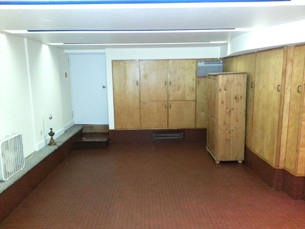 213 W 70th Street - Photo 9