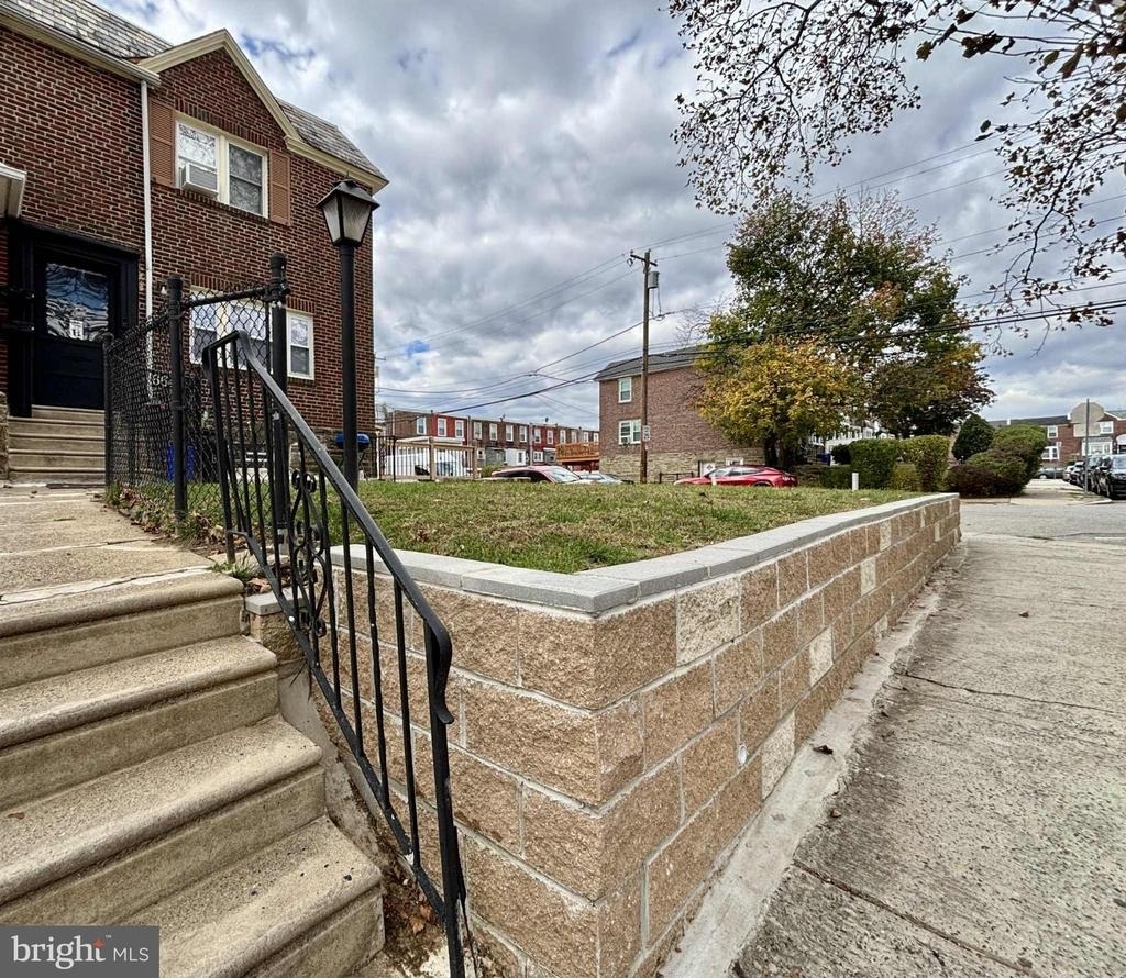 6644 Hollis Street - Photo 0