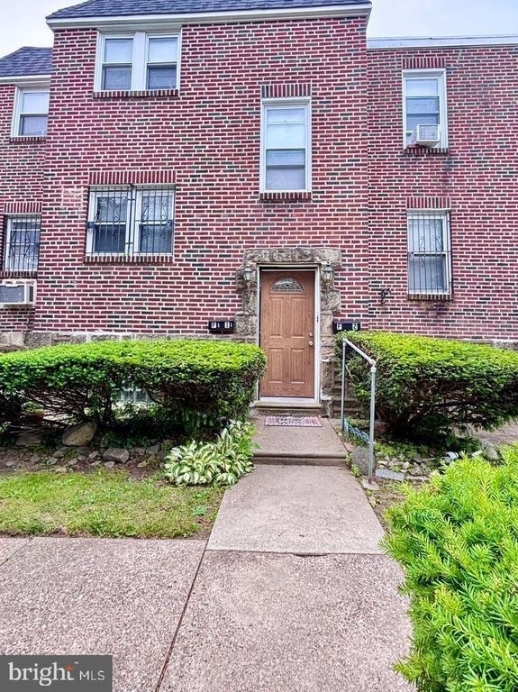 1303 E Johnson Street - Photo 0