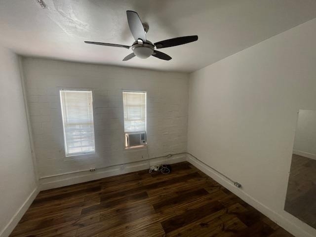 1105 E 6th St - Photo 3