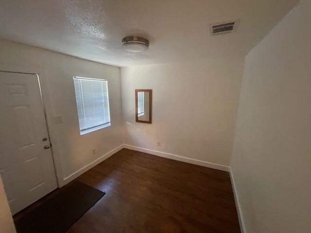 1113 E 3rd St - Photo 6