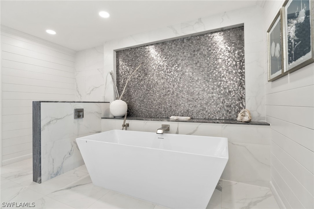 3737 Crayton Road - Photo 14