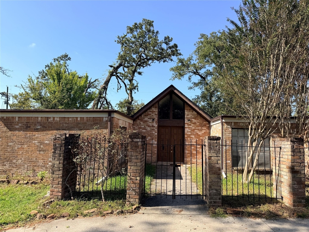1607 Chestnut Ridge Road - Photo 1