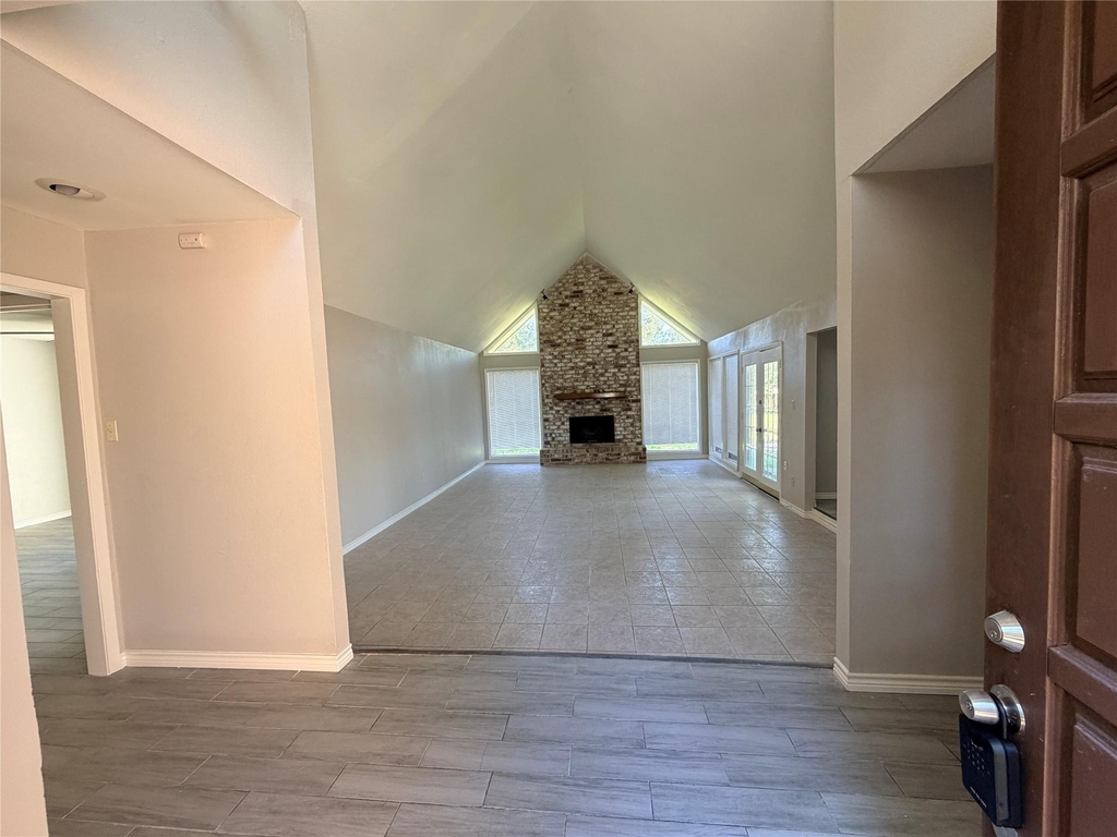 1607 Chestnut Ridge Road - Photo 3