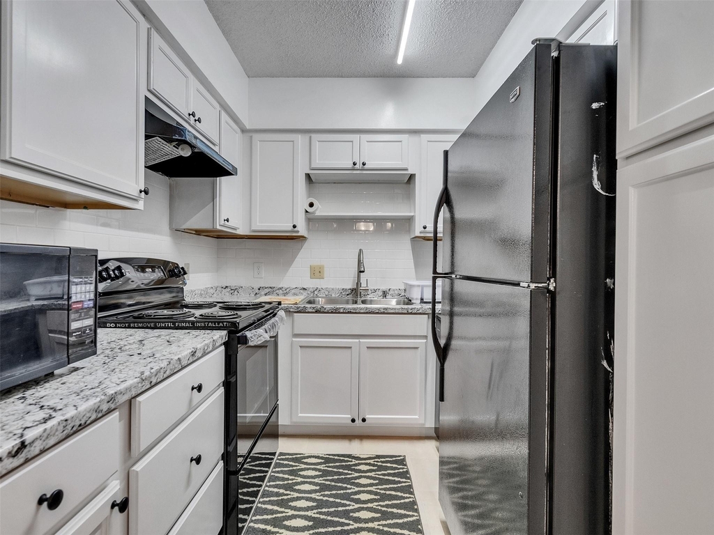 2601 Bellefontaine Street - Photo 9