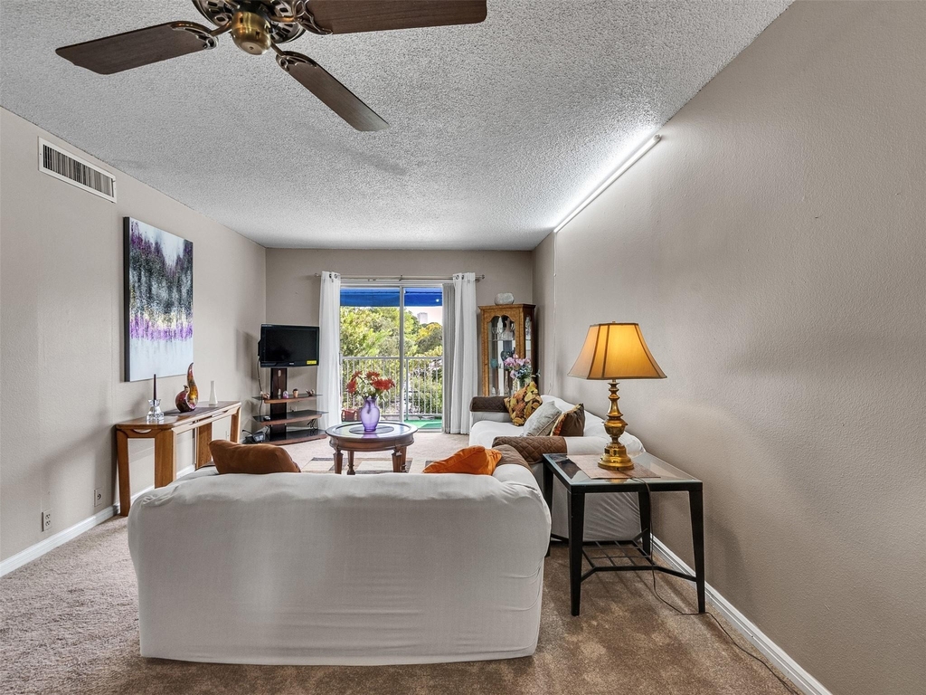 2601 Bellefontaine Street - Photo 3
