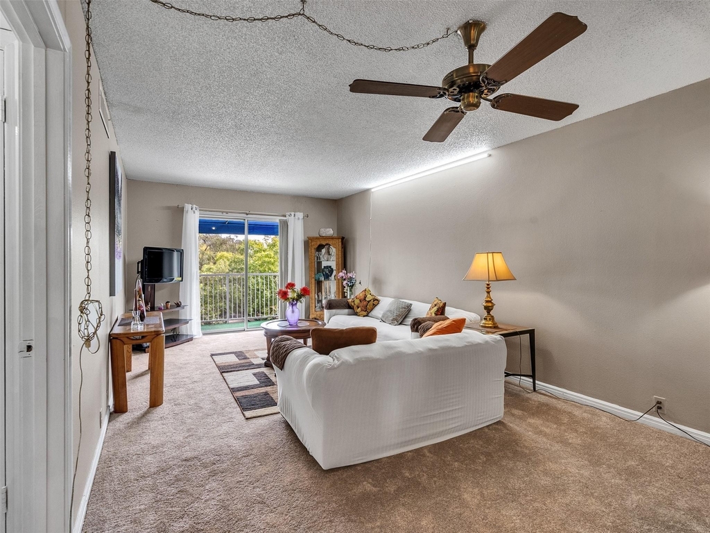 2601 Bellefontaine Street - Photo 4