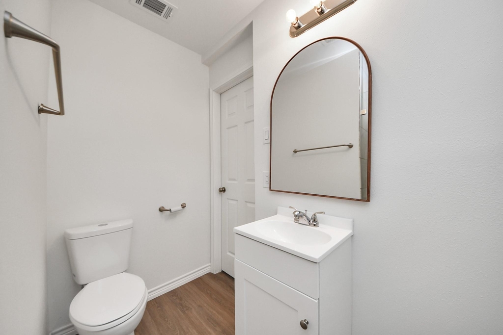 7004 Conley Street - Photo 10