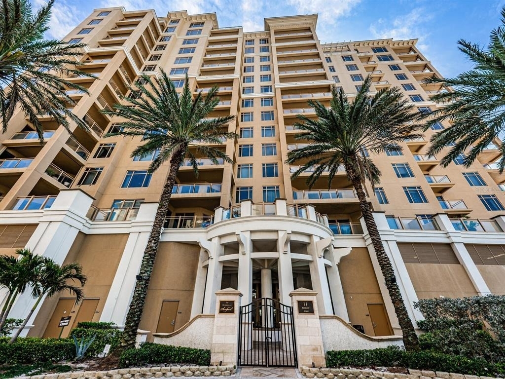 11 Baymont Street - Photo 1
