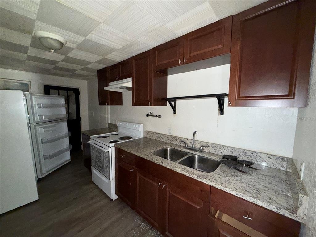 1117 Brack Street - Photo 6