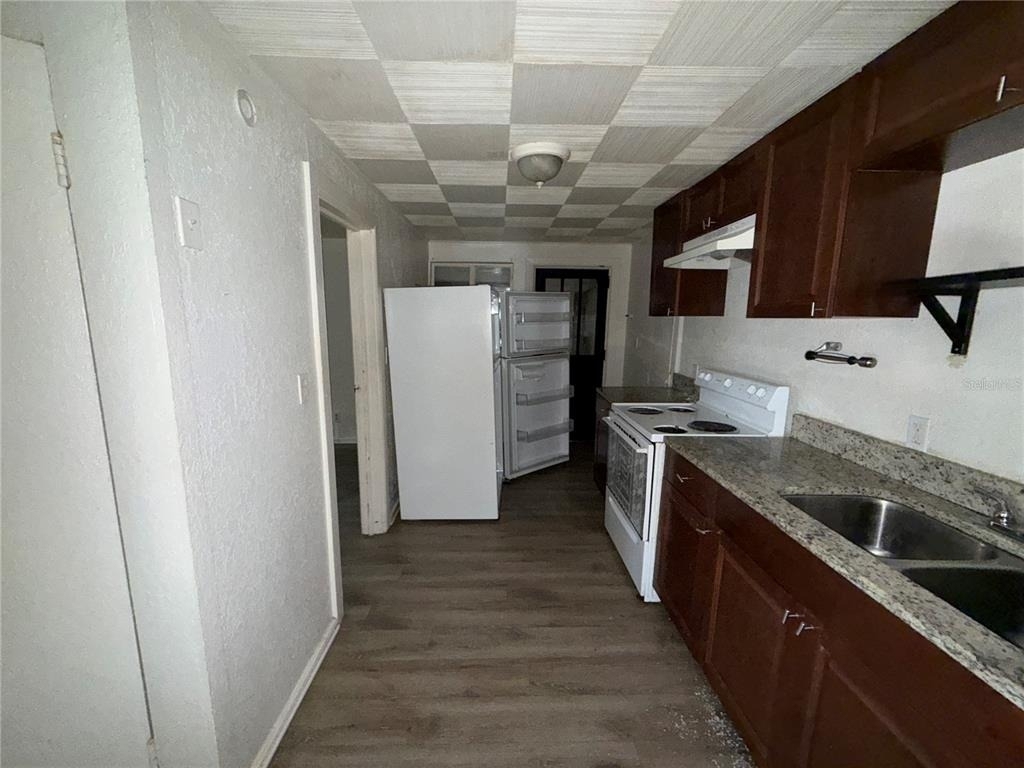 1117 Brack Street - Photo 5