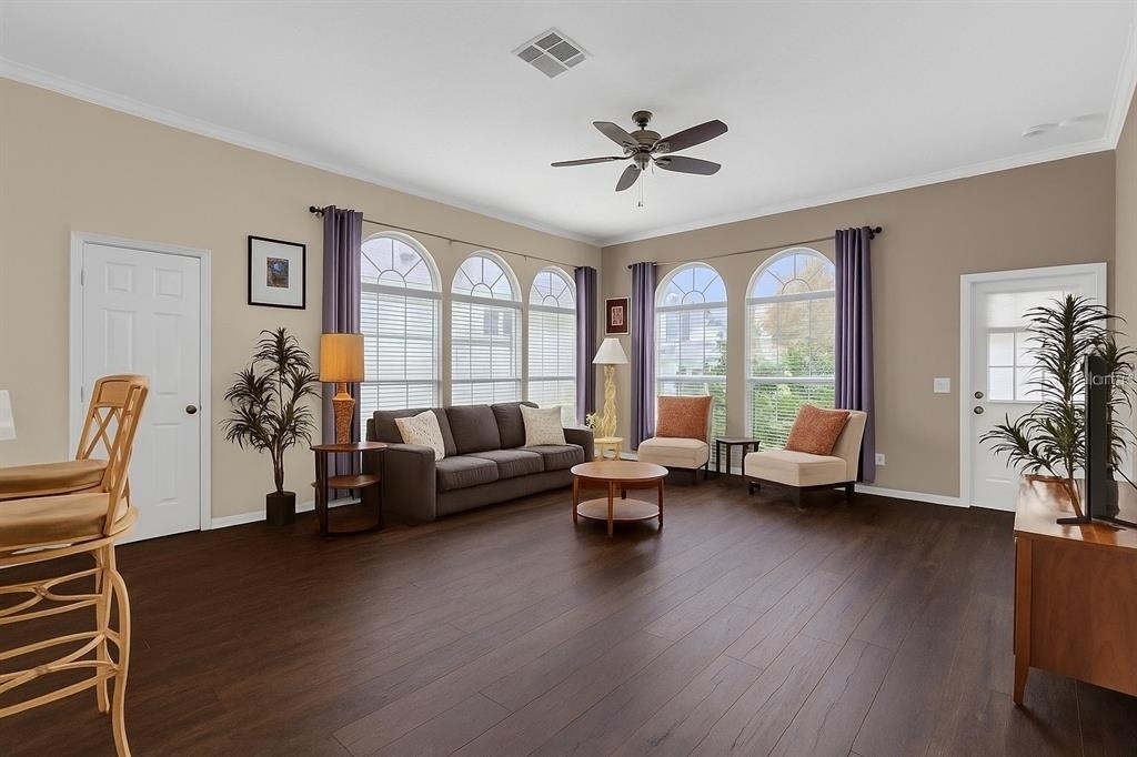 604 Nadina Place - Photo 11