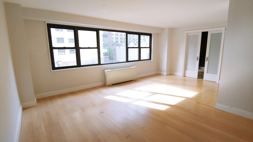 Gramercy Park - Photo 2