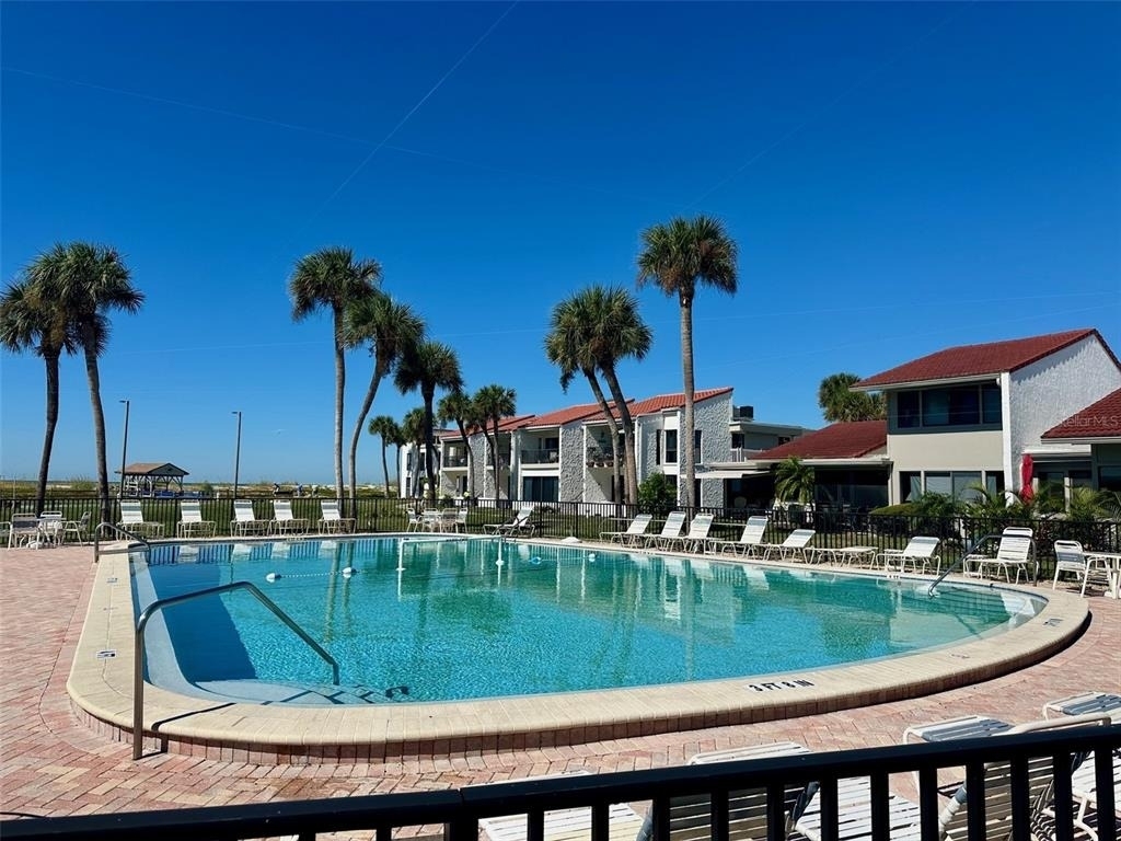 500 Park Boulevard S - Photo 2
