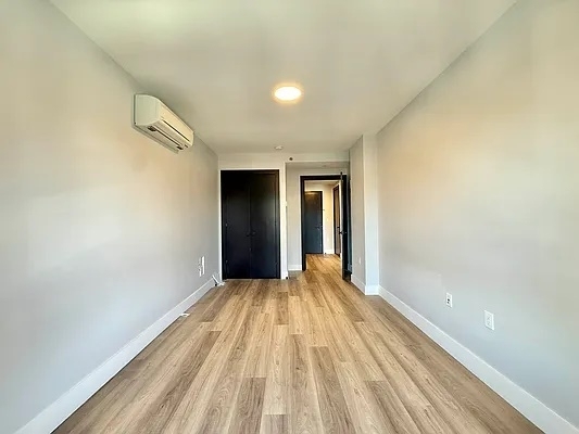 1111 Foster Avenue - Photo 6