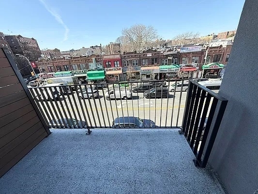 1111 Foster Avenue - Photo 5