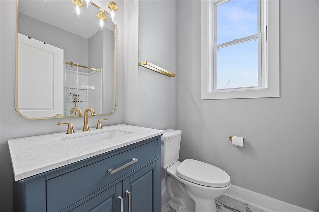 1109 E Carson St - Photo 4