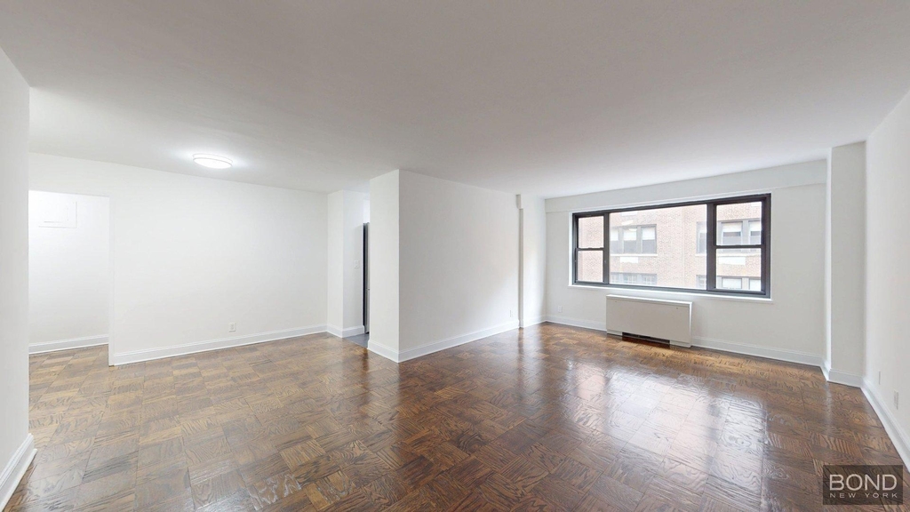 East 56th Street - Photo 0