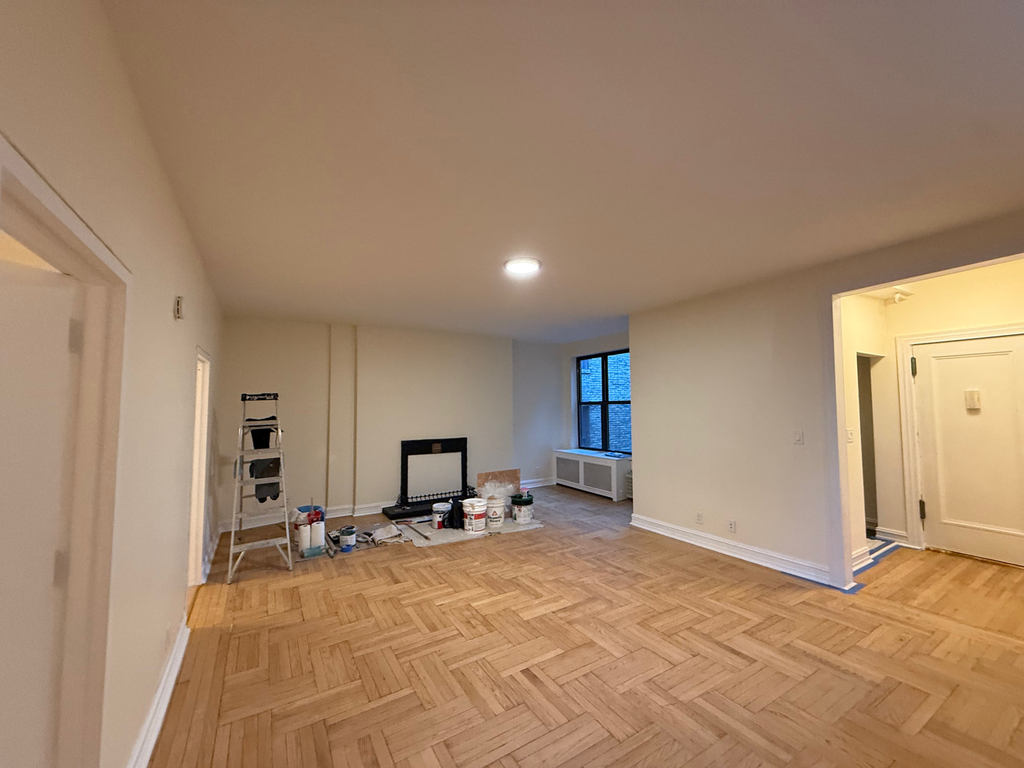 107 East 63rd Street - Photo 1