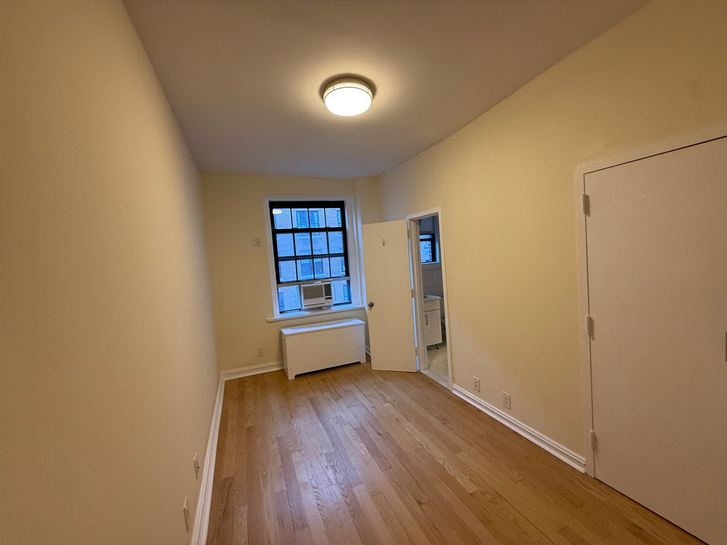 107 East 63rd Street - Photo 10