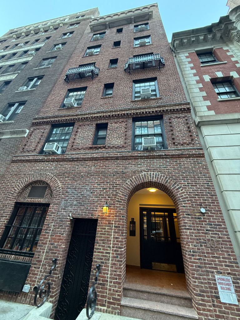107 East 63rd Street - Photo 16