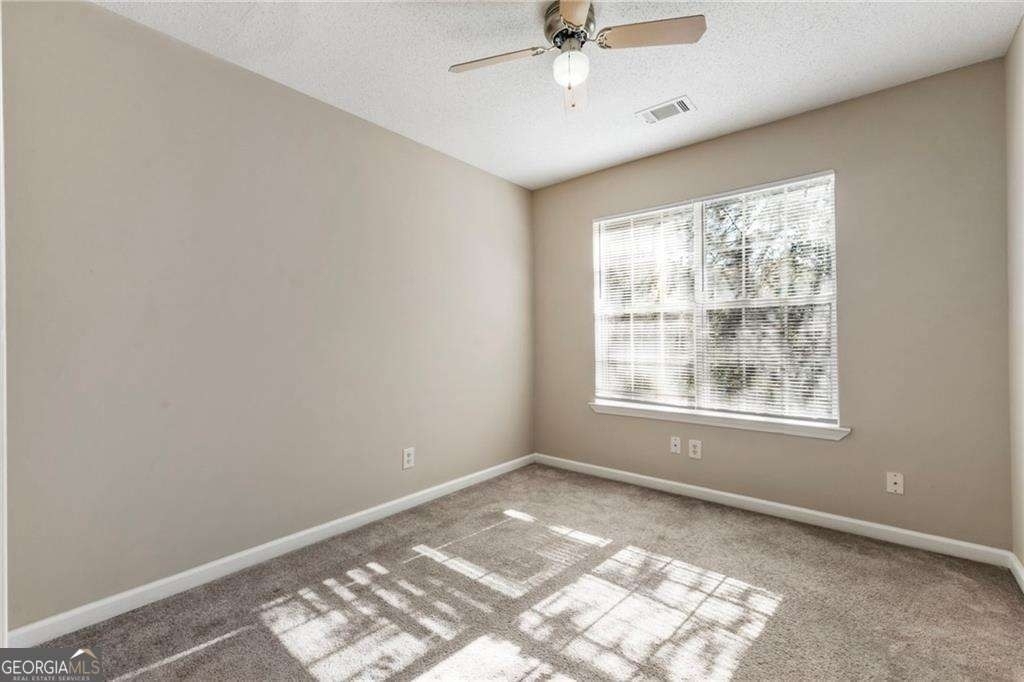 6750 Sunset Hills Boulevard - Photo 30