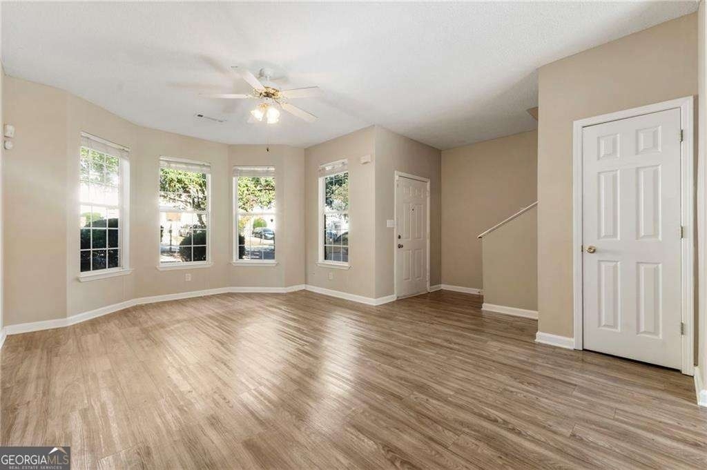 6750 Sunset Hills Boulevard - Photo 3