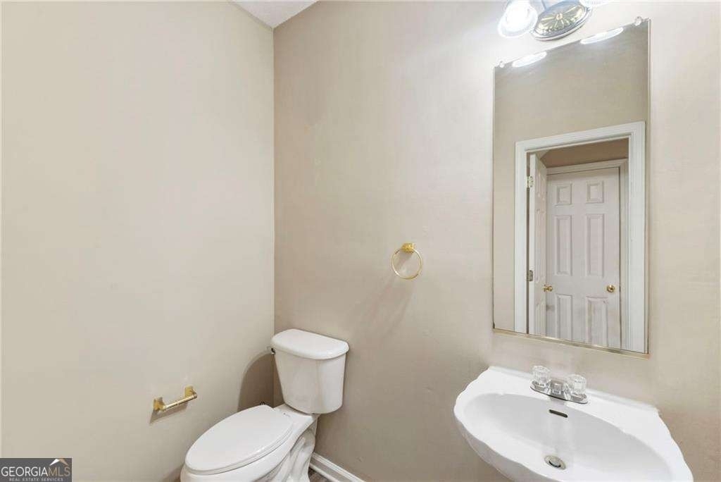 6750 Sunset Hills Boulevard - Photo 15