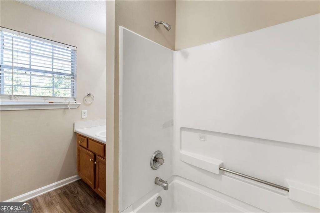 6750 Sunset Hills Boulevard - Photo 25