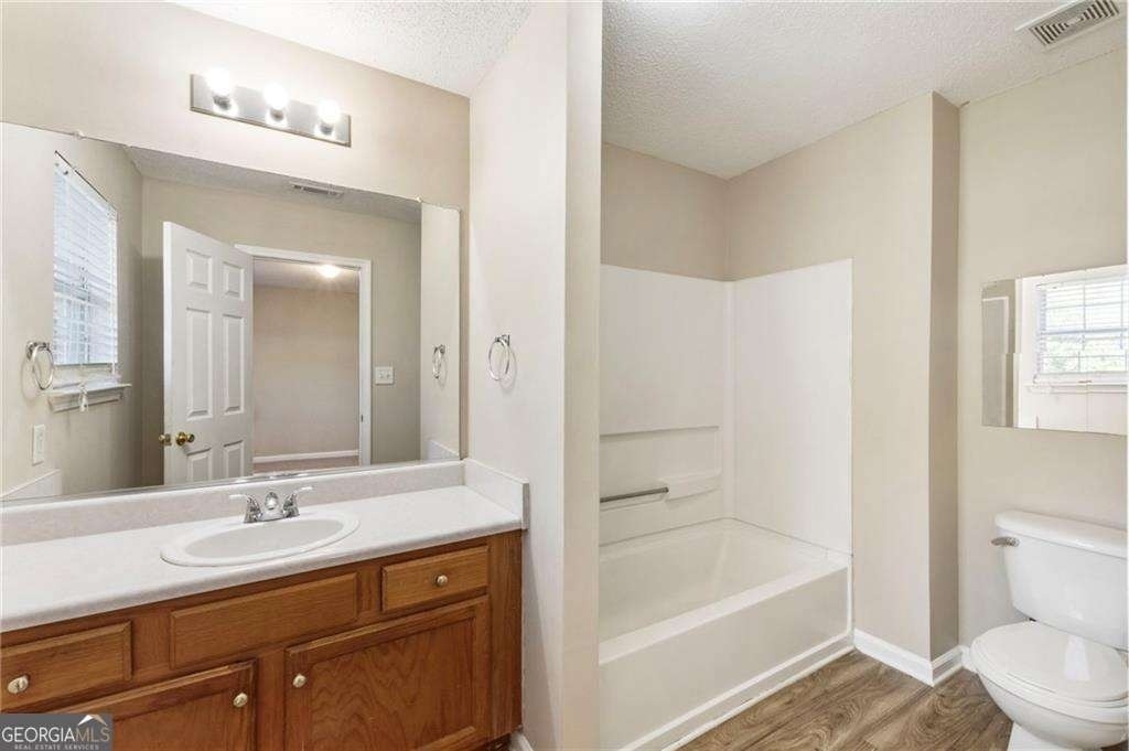 6750 Sunset Hills Boulevard - Photo 24