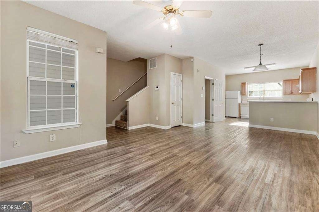 6750 Sunset Hills Boulevard - Photo 4
