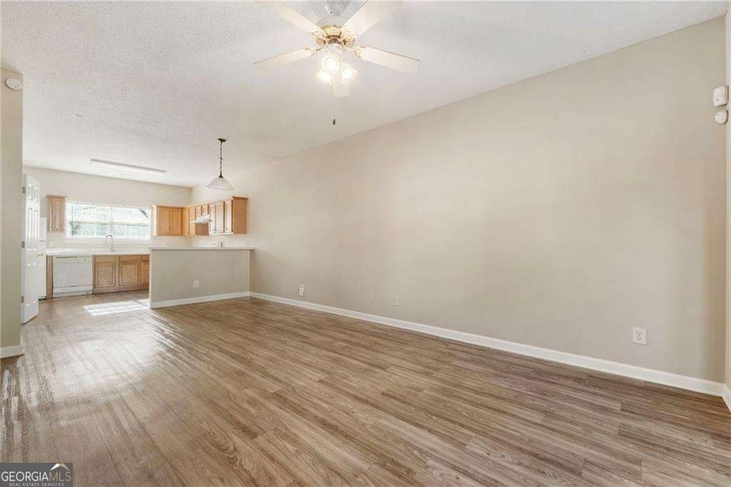 6750 Sunset Hills Boulevard - Photo 5