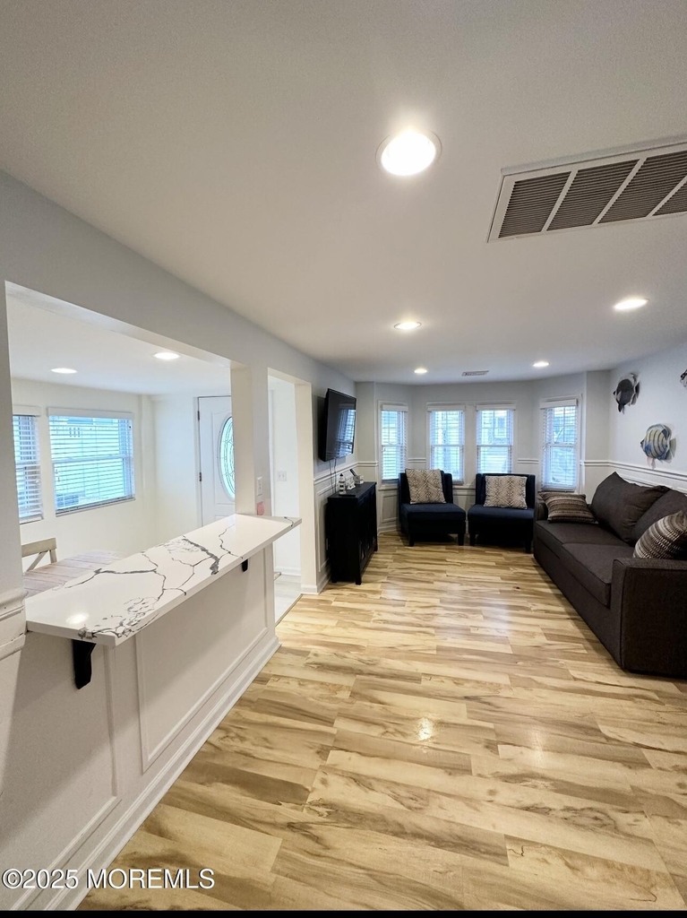 7 Princeton Avenue - Photo 3