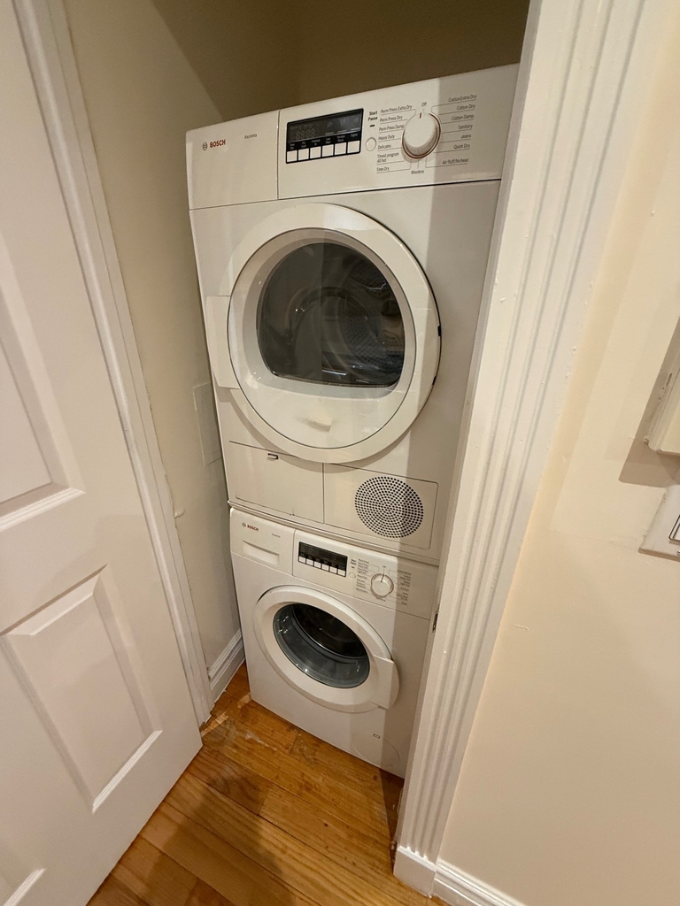 323 East 78th Street - Photo 8
