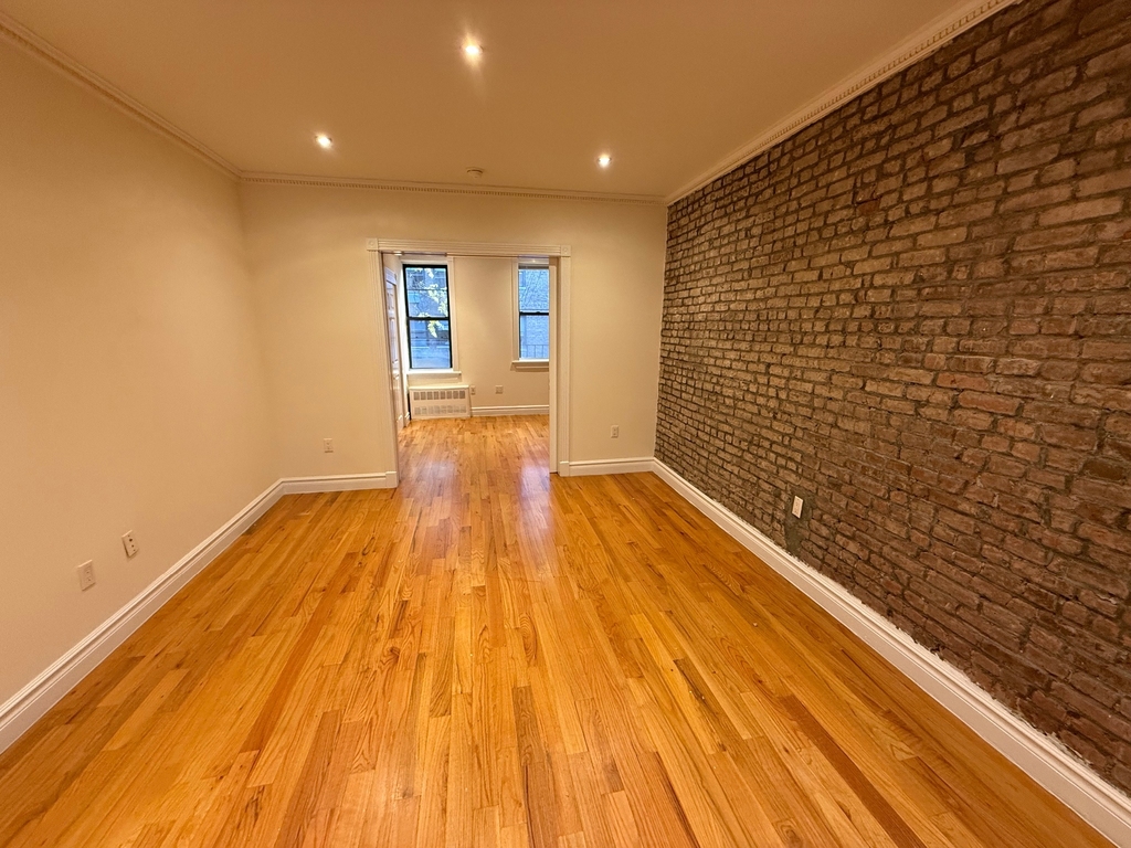 323 East 78th Street - Photo 1