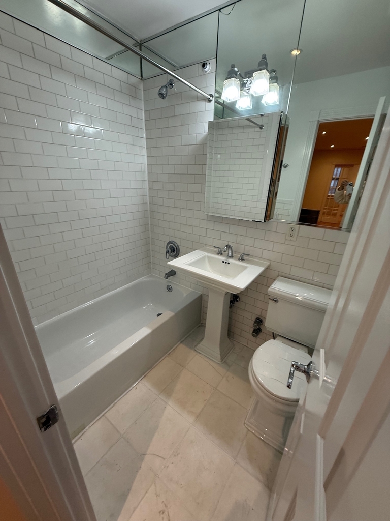 323 East 78th Street - Photo 7