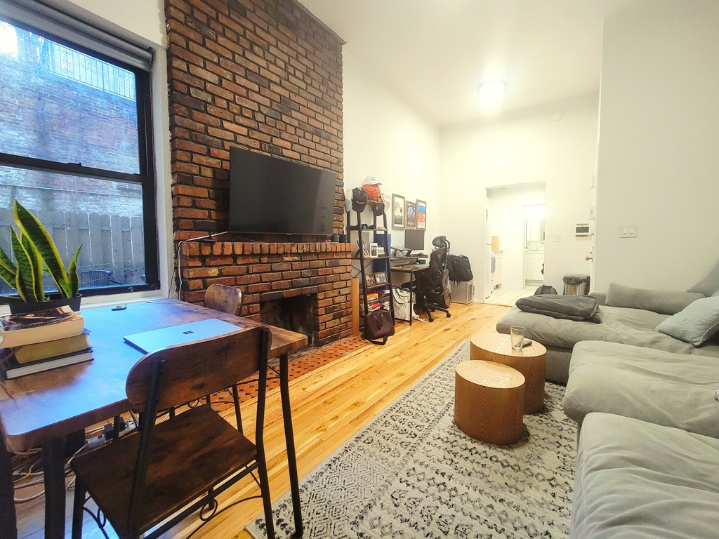 238 West 20th Street - Photo 0