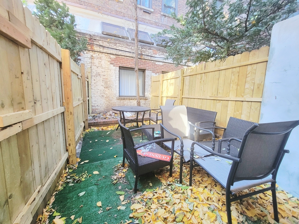 238 West 20th Street - Photo 6