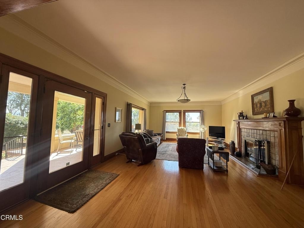 4645 Walnut Avenue - Photo 2