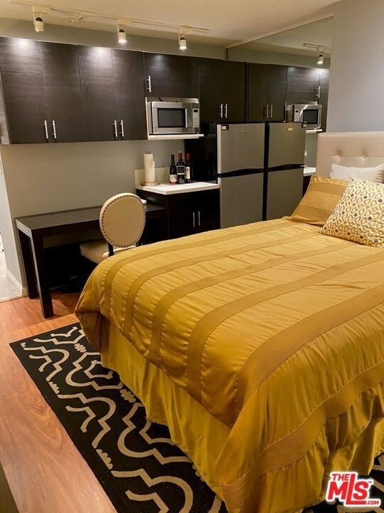 10660 Wilshire Boulevard - Photo 8
