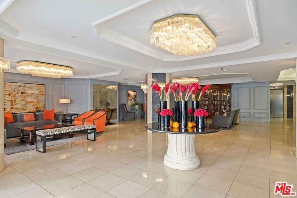 10660 Wilshire Boulevard - Photo 2