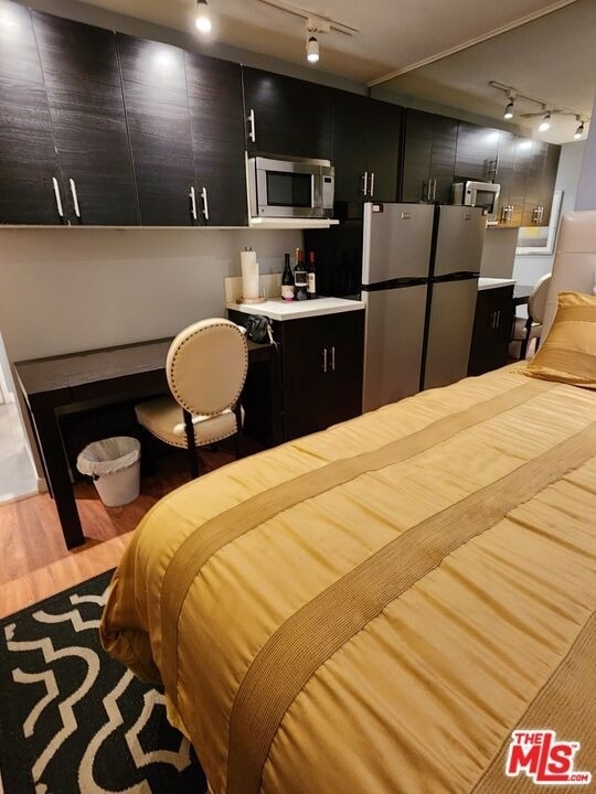 10660 Wilshire Boulevard - Photo 12
