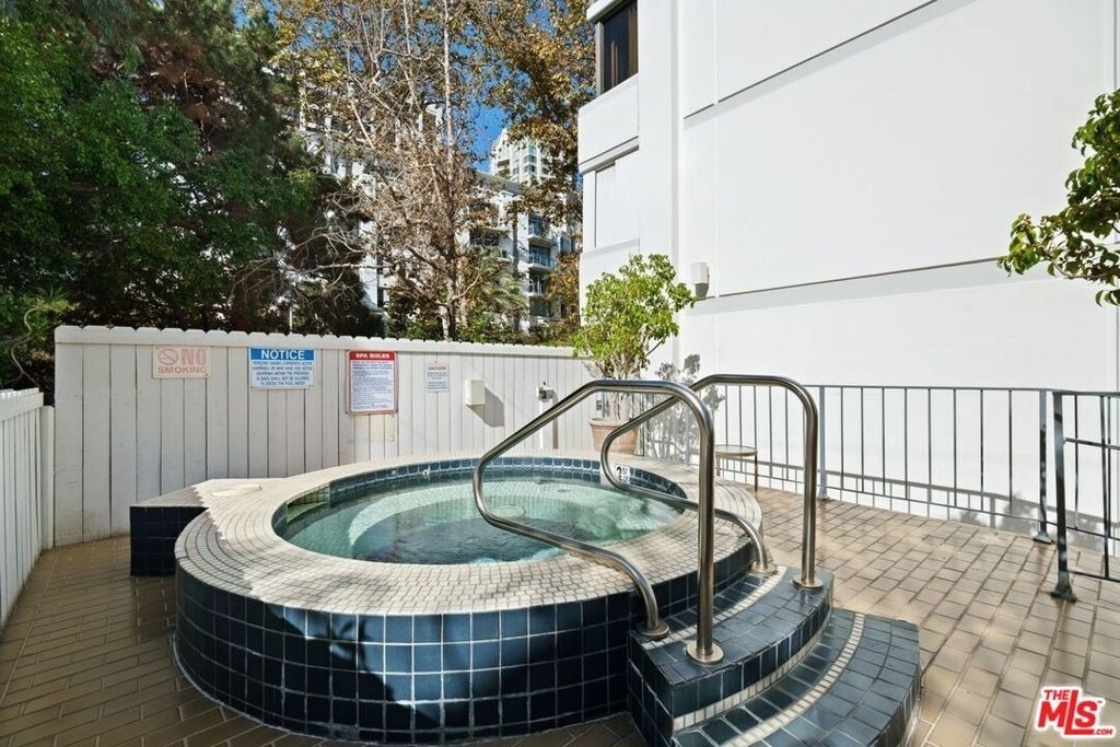 10660 Wilshire Boulevard - Photo 18