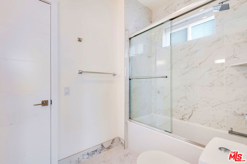 1249 S Holt Avenue - Photo 15