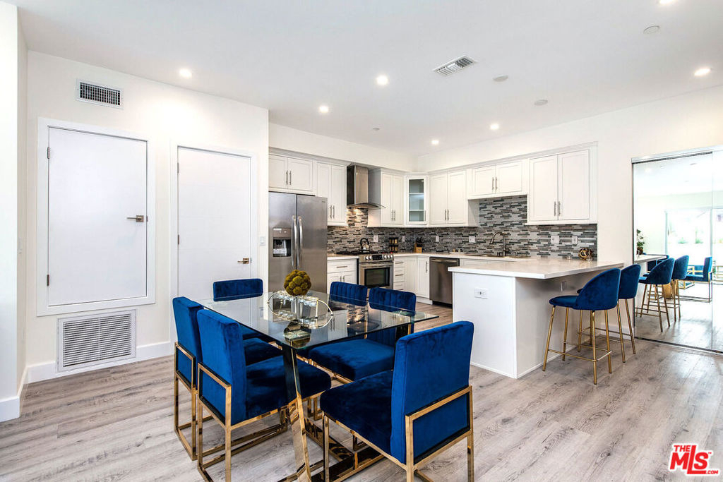 1249 S Holt Avenue - Photo 8
