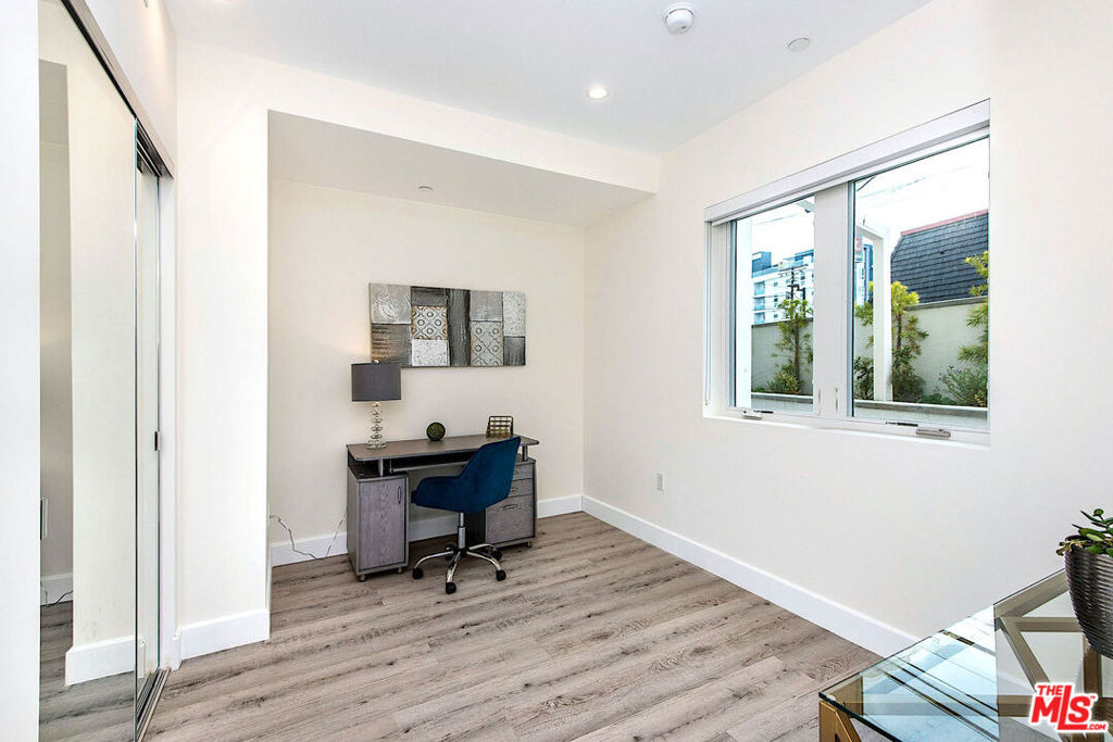 1249 S Holt Avenue - Photo 16